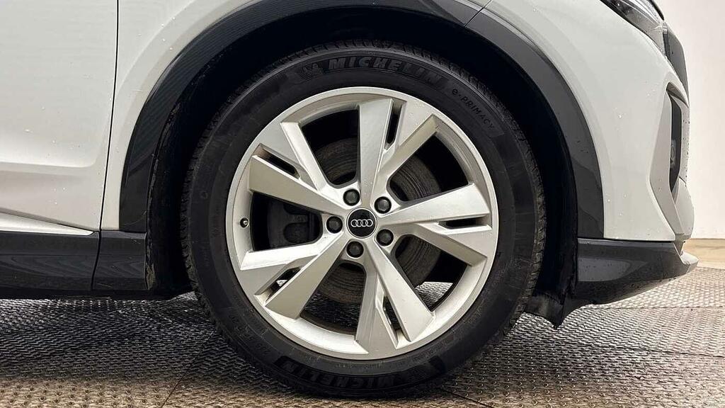 Audi Q4 E Tron Q4 Sportback S Line 40 E-tron 150,00 Kw White #5