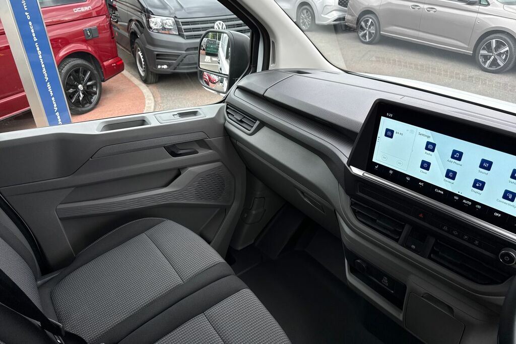 Volkswagen E-Transporter 100Kw 65Kwh Commerce Plus Van White #19