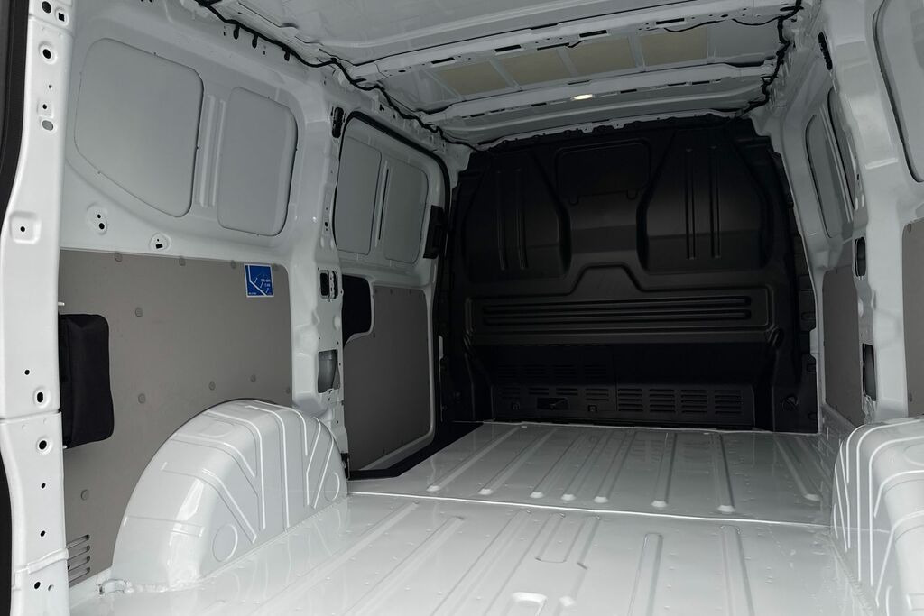 Volkswagen E-Transporter 100Kw 65Kwh Commerce Plus Van White #42