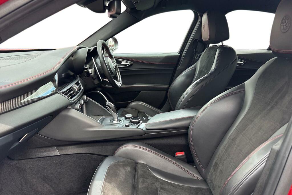 Alfa Romeo Giulia Grey #15