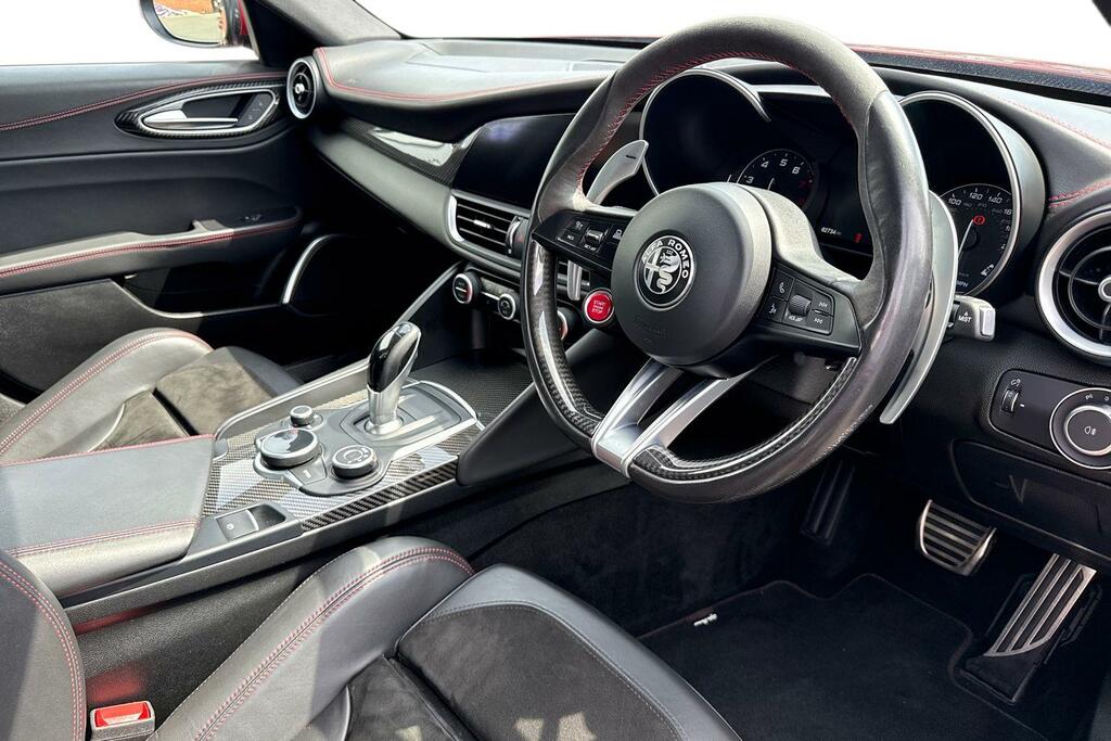 Alfa Romeo Giulia Grey #13