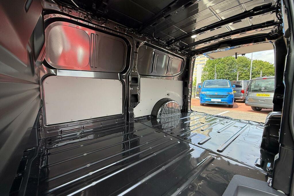 Volkswagen Transporter 2L Commerce Pro Grey #44