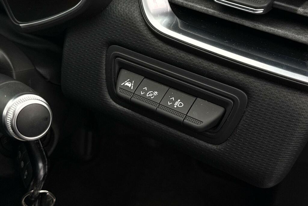 Renault Clio Clio Iconic Tce Silver #27