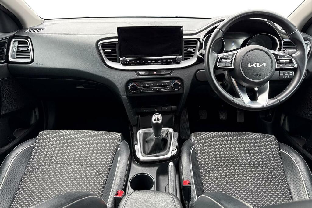 Kia Ceed 1.5T Gdi Isg 3 White #4