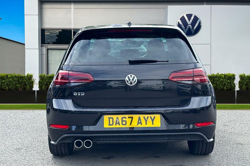 Volkswagen Golf 2.0 Tdi 184 Gtd Black #4