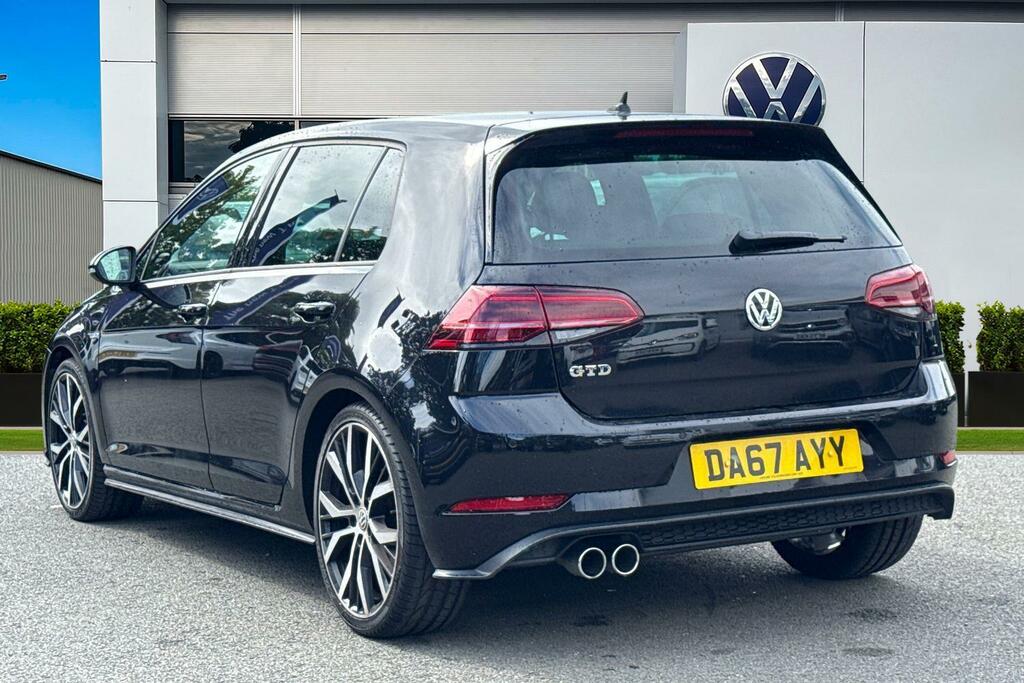 Volkswagen Golf 2.0 Tdi 184 Gtd Black #2