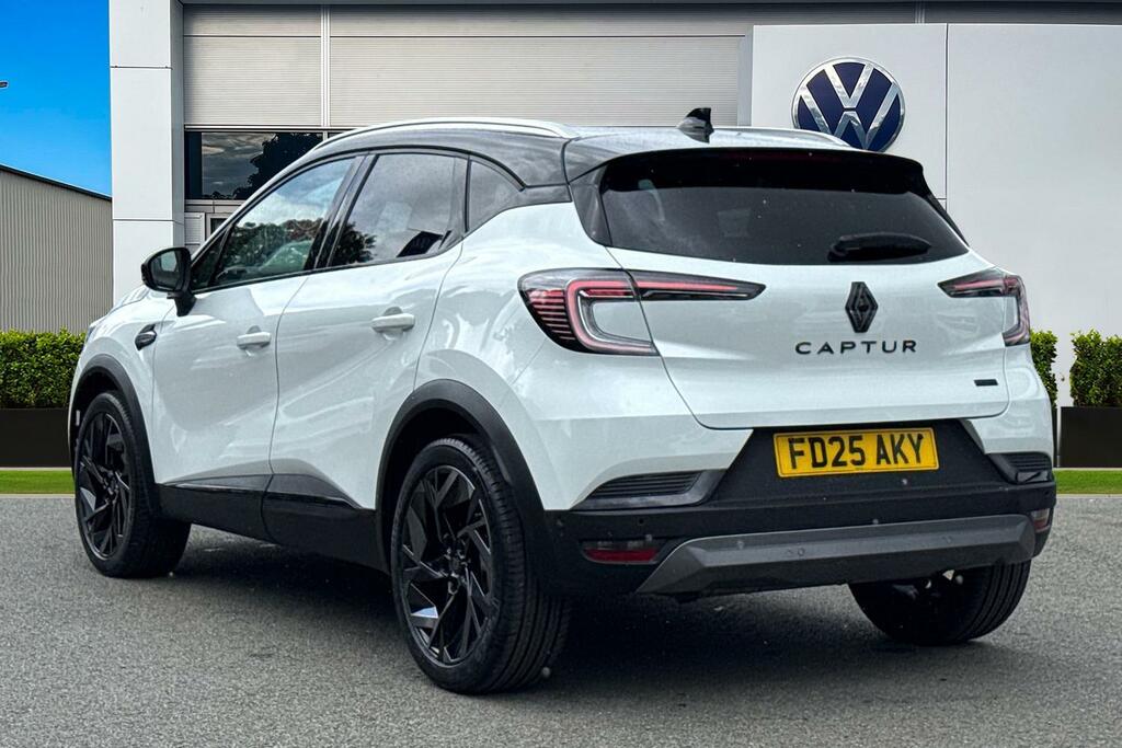 Renault Captur 1.6 E-tech Full Hybrid 145 Esprit Alpine Black #2