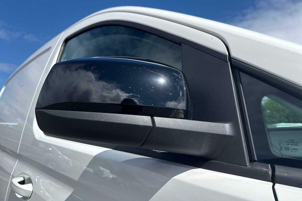 Volkswagen Caddy 2.0 Tdi 102Ps Commerce Van Businesstech Pack White #25