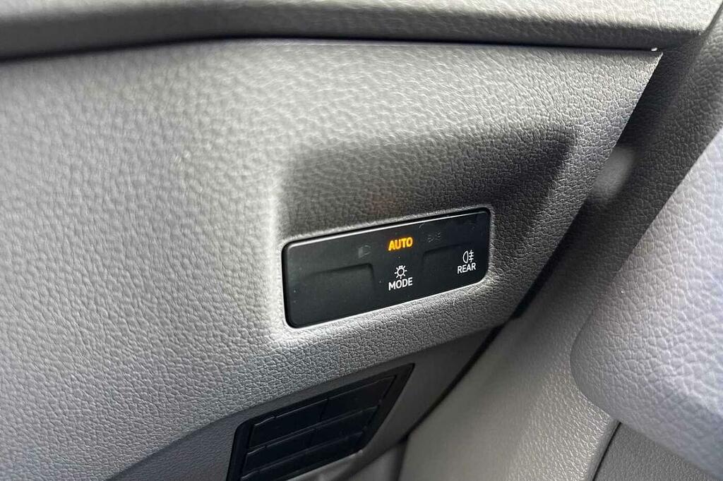 Volkswagen Crafter Crafter Cr35 Commerce Tdi White #35