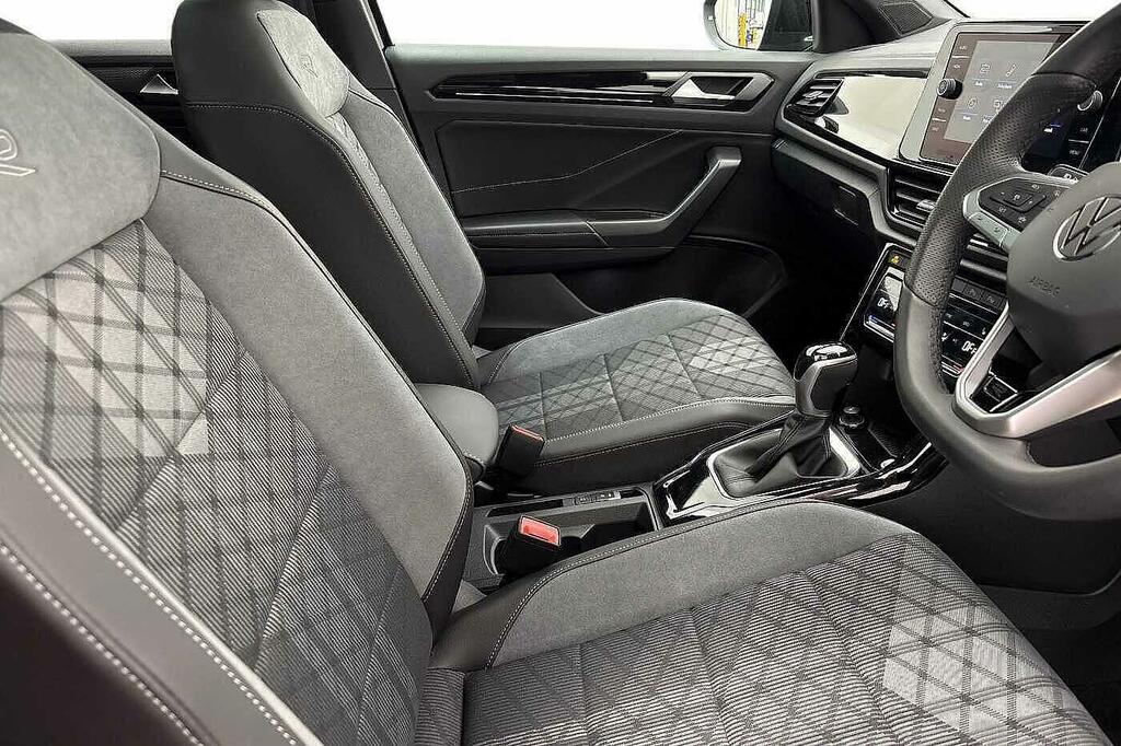 Volkswagen T-Roc Black Edition Plus Black #10