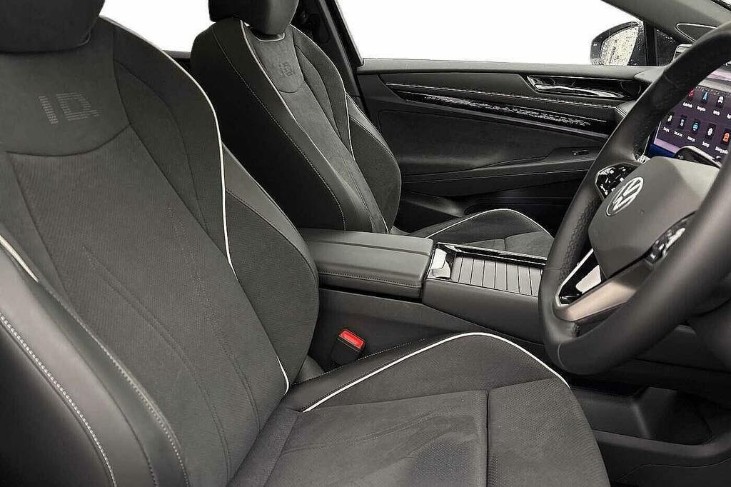 Volkswagen ID.7 Pro 77Kwh Match Plus Tourer Silver #10