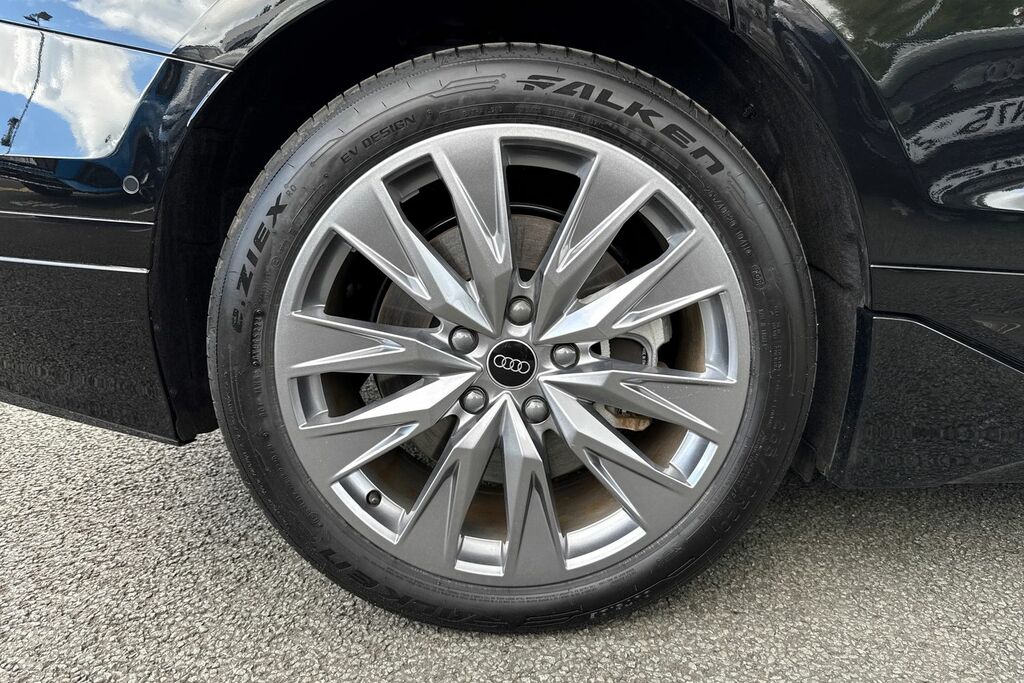 Audi A6 E-tron Avant 100Kwh S Line Quattro 5-Door Black #10