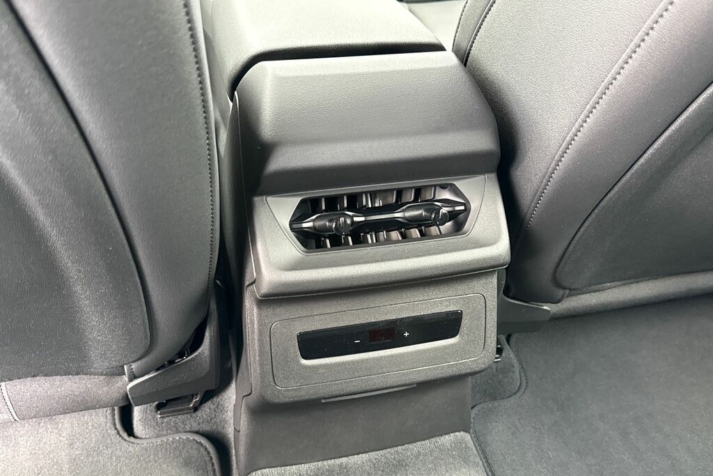 Audi A6 E-tron Avant 100Kwh S Line Quattro 5-Door Black #47