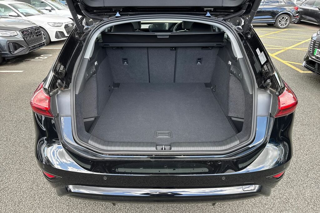 Audi A6 E-tron Avant 100Kwh S Line Quattro 5-Door Black #6