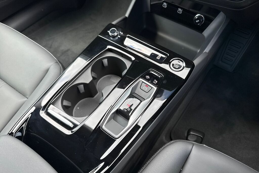 Audi A6 E-tron Avant 100Kwh S Line Quattro 5-Door Black #22