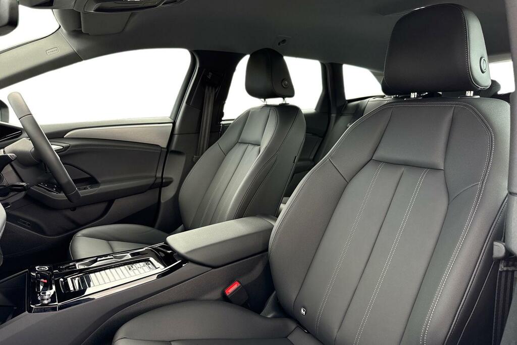 Audi A6 E-tron Avant 100Kwh S Line Quattro 5-Door Black #15