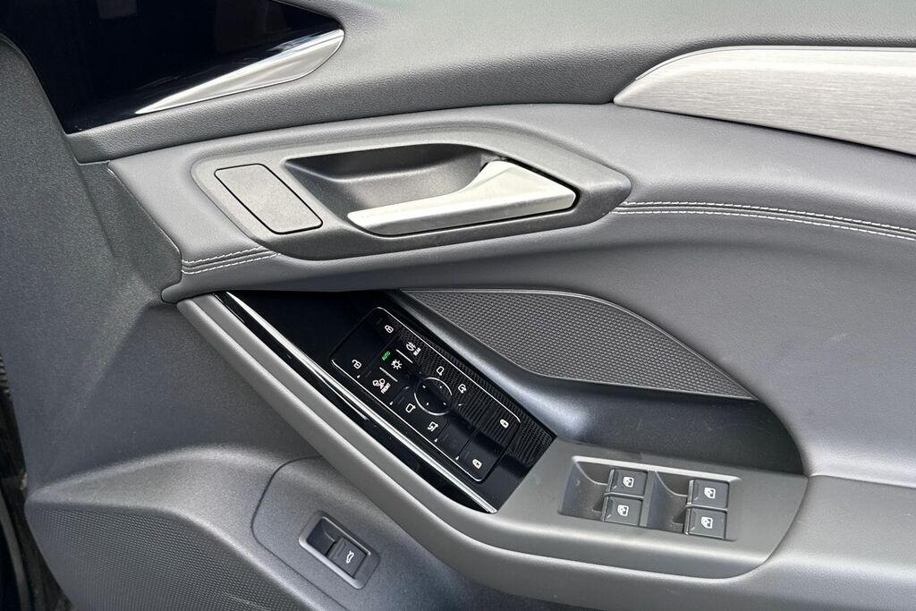 Audi A6 E-tron Avant 100Kwh S Line Quattro 5-Door Black #20