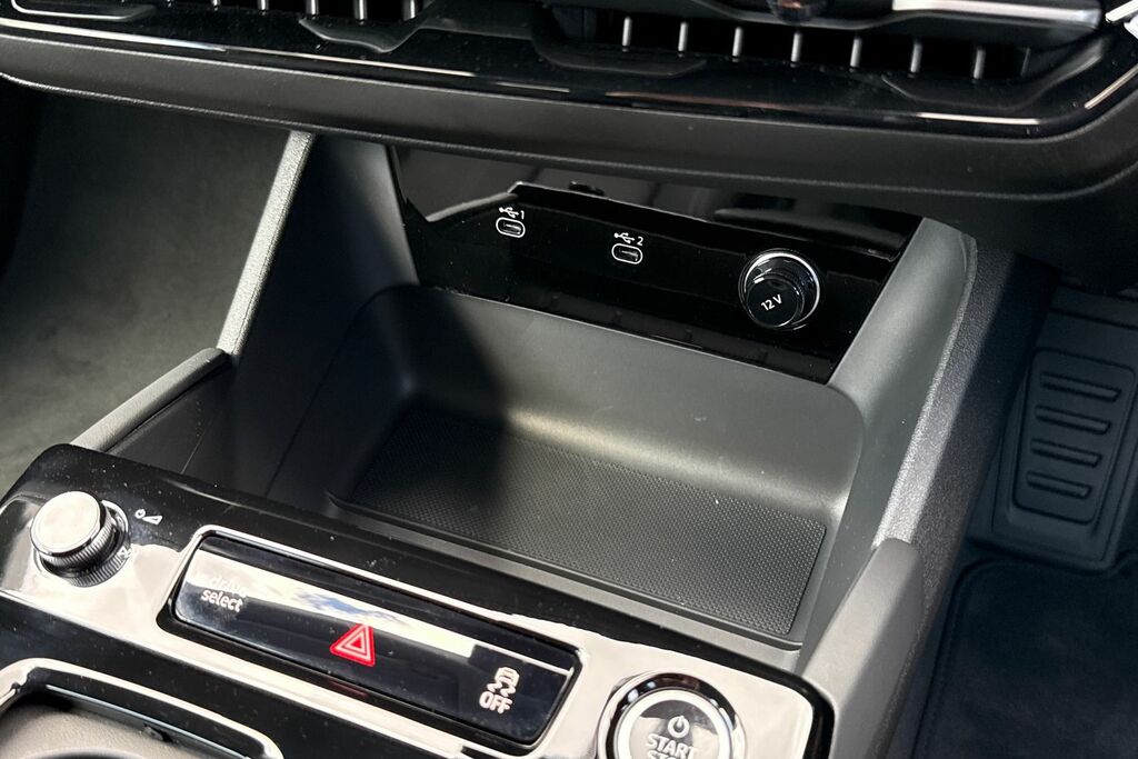 Audi A6 E-tron Avant 100Kwh S Line Quattro 5-Door Black #29