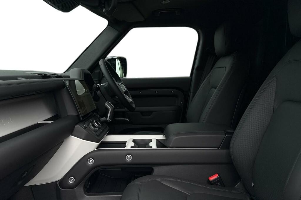 Land Rover Defender 110 3.0 D250 Hard Top X-dynamic Hse DP26UGM Black #3