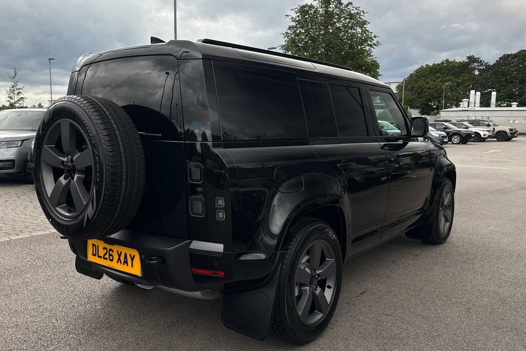 Land Rover Defender 110 3.0 D250 Hard Top X-dynamic Hse Black #4