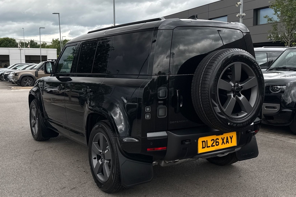 Land Rover Defender 110 3.0 D250 Hard Top X-dynamic Hse Black #5