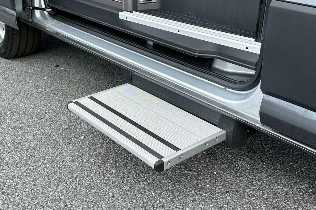 Volkswagen Grand California 2.0 Tdi 600 Tip 3.5T 4 Berth Layout-great Grey #22