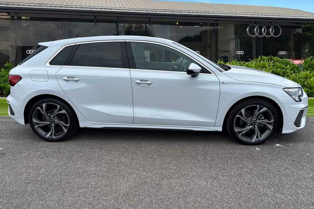 Audi A3 35 Tfsi S Line White #4