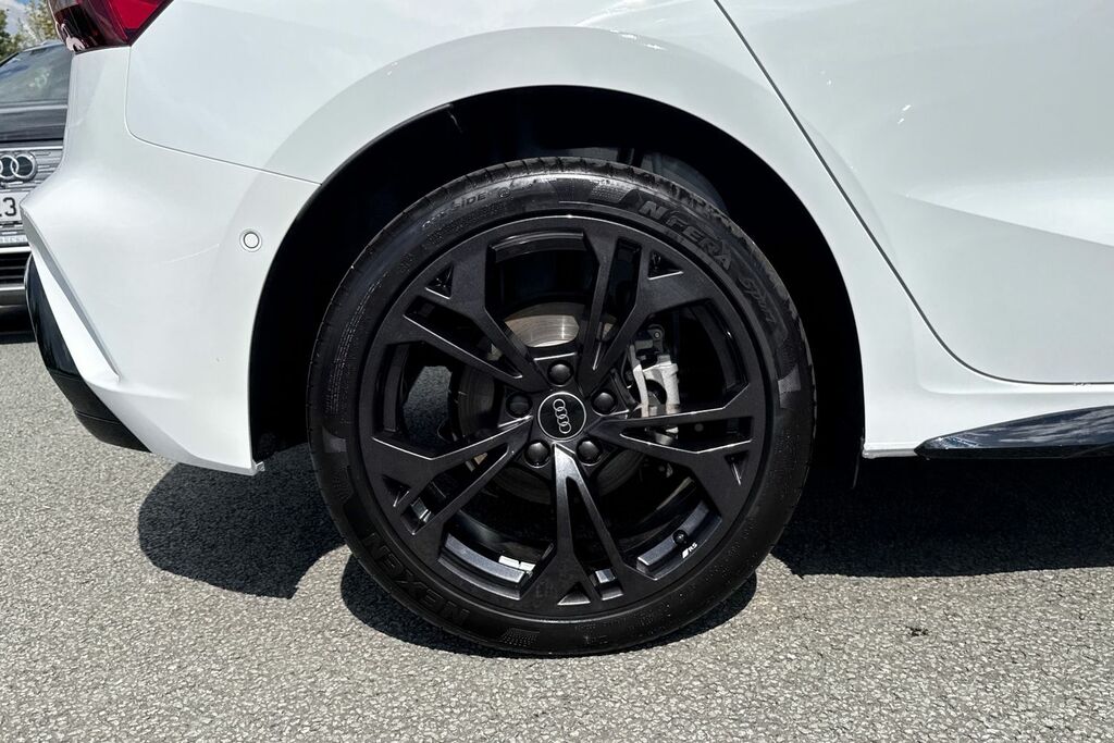 Audi A3 35 Tfsi S Line S Tronic Black #10