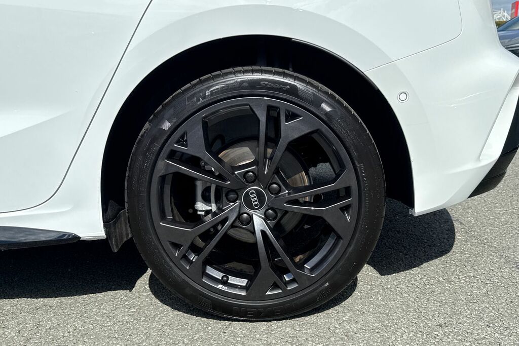 Audi A3 35 Tfsi S Line S Tronic Black #11