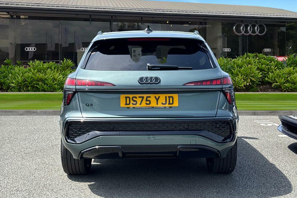 Audi Q3 1.5 Tfsi S Line S Tronic Soundvision Pack Black #4