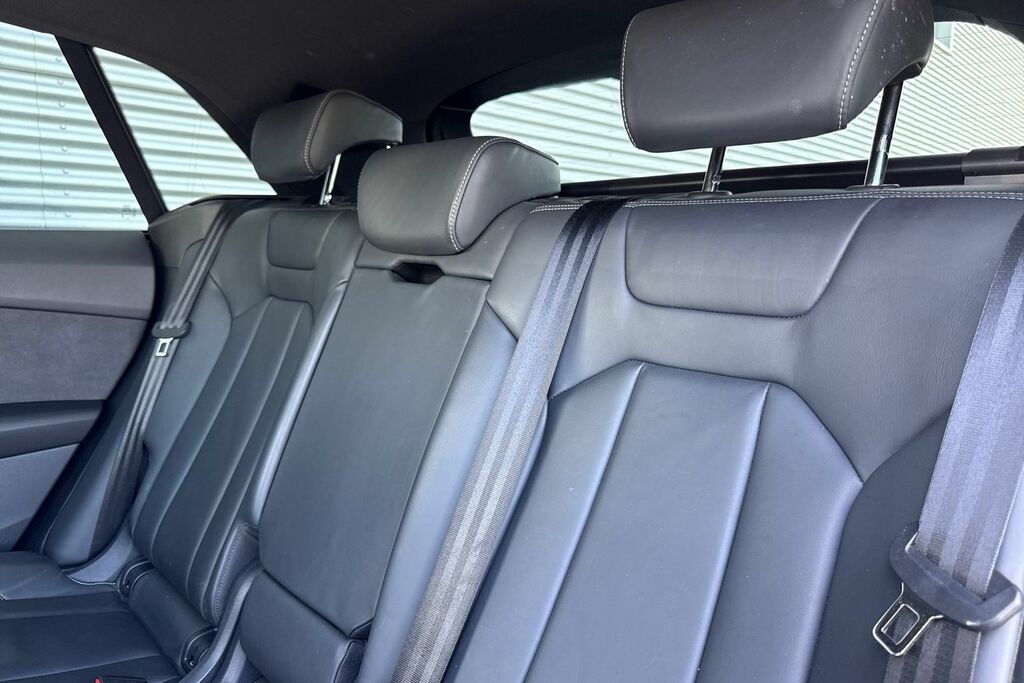 Audi Q8 Sportback Black Edition 55 E-tron Quattro 30000 Kw Black #18