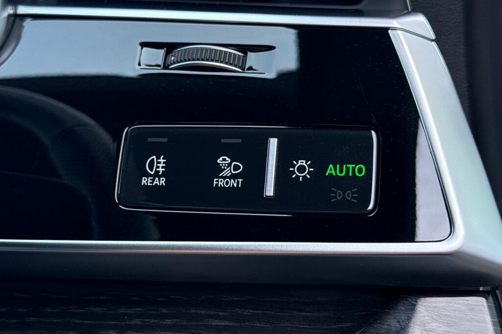 Audi Q8 Sportback Black Edition 55 E-tron Quattro 30000 Kw Black #48