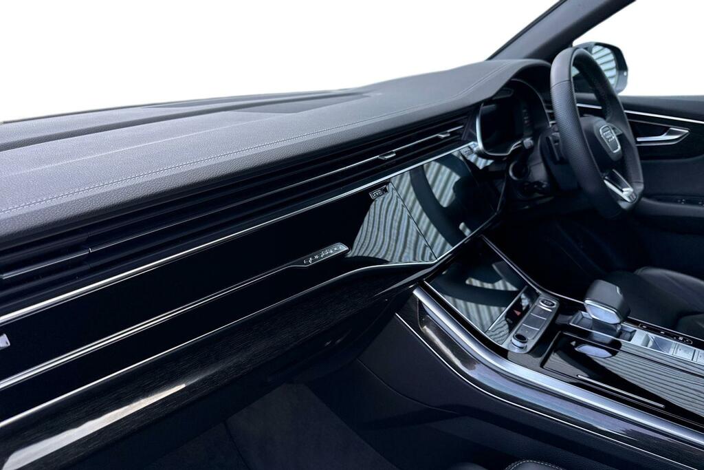 Audi Q8 Sportback Black Edition 55 E-tron Quattro 30000 Kw Black #14