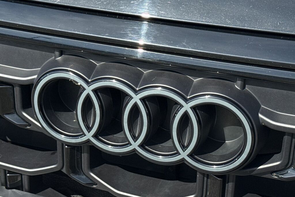Audi Q8 Sportback Black Edition 55 E-tron Quattro 30000 Kw Black #46