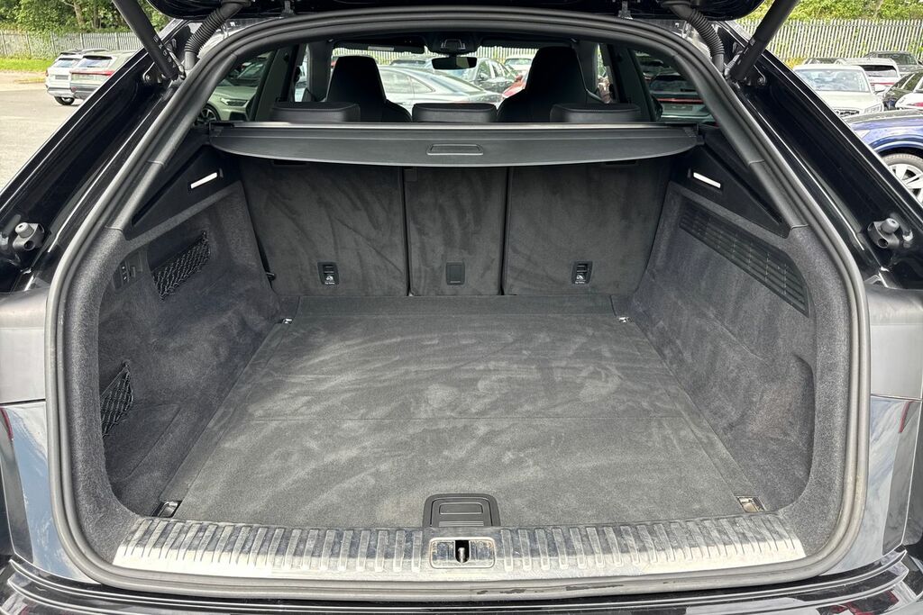 Audi SQ8 My23.5 Black Edition Tfsi 507 Ps Tiptronic Black #6