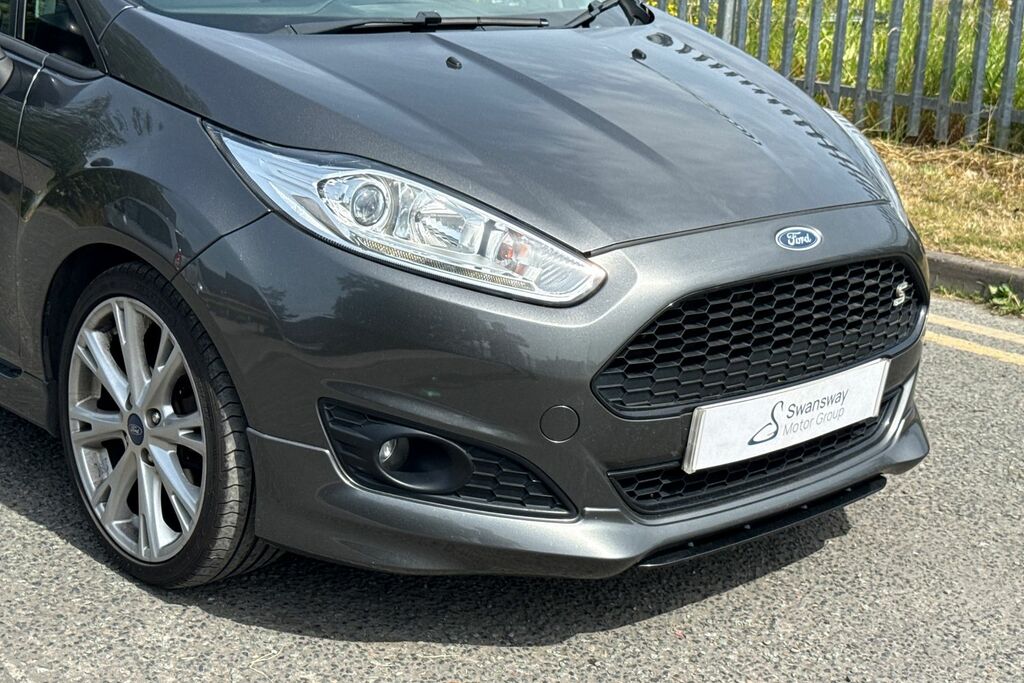 Ford Fiesta 1.0 Zetec 99 Bhp Black #8