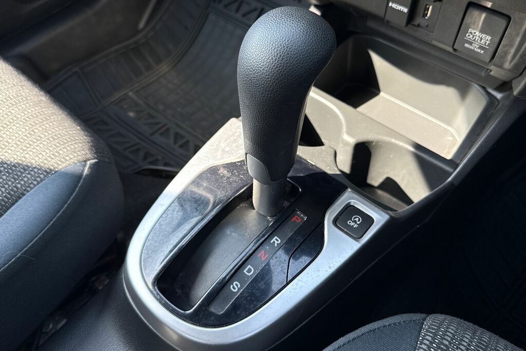 Honda Jazz 1.3L I-vtec Se Silver #19