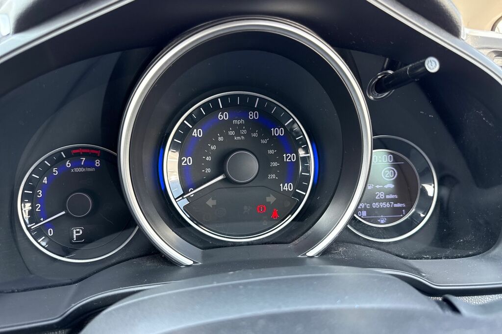 Honda Jazz 1.3L I-vtec Se Silver #40