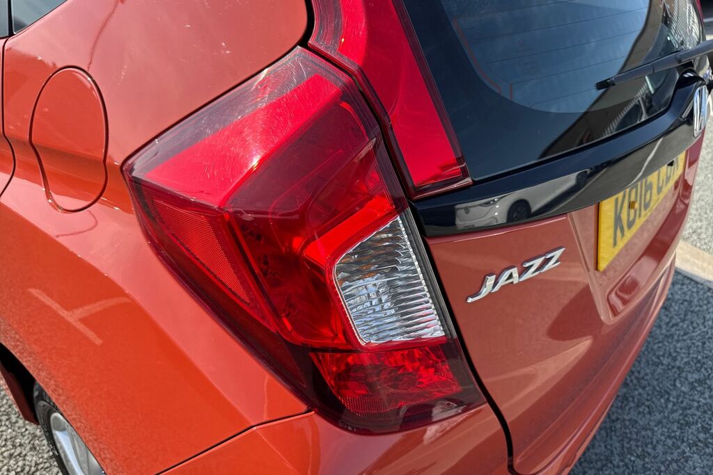 Honda Jazz 1.3L I-vtec Se Silver #24