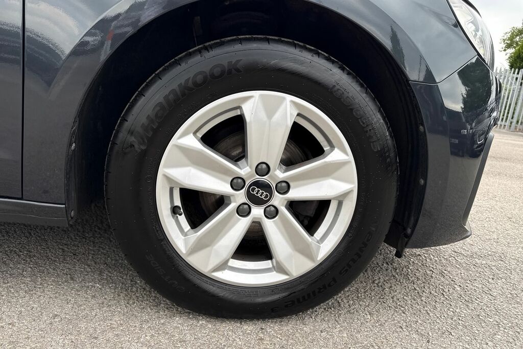 Audi A1 Sport 25 Tfsi 95 Ps S Tronic White #9