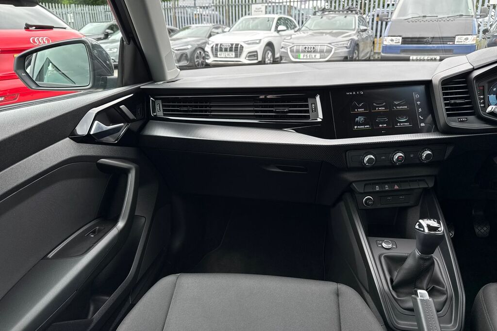 Audi A1 Sport 25 Tfsi 95 Ps S Tronic White #19