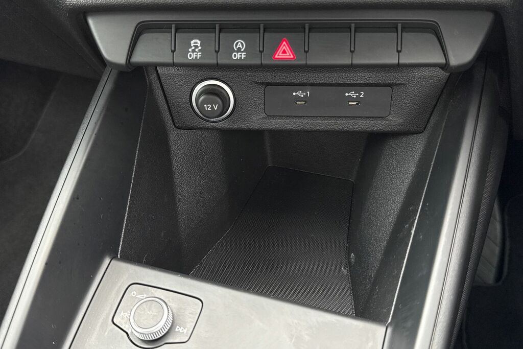 Audi A1 Sport 25 Tfsi 95 Ps S Tronic White #37