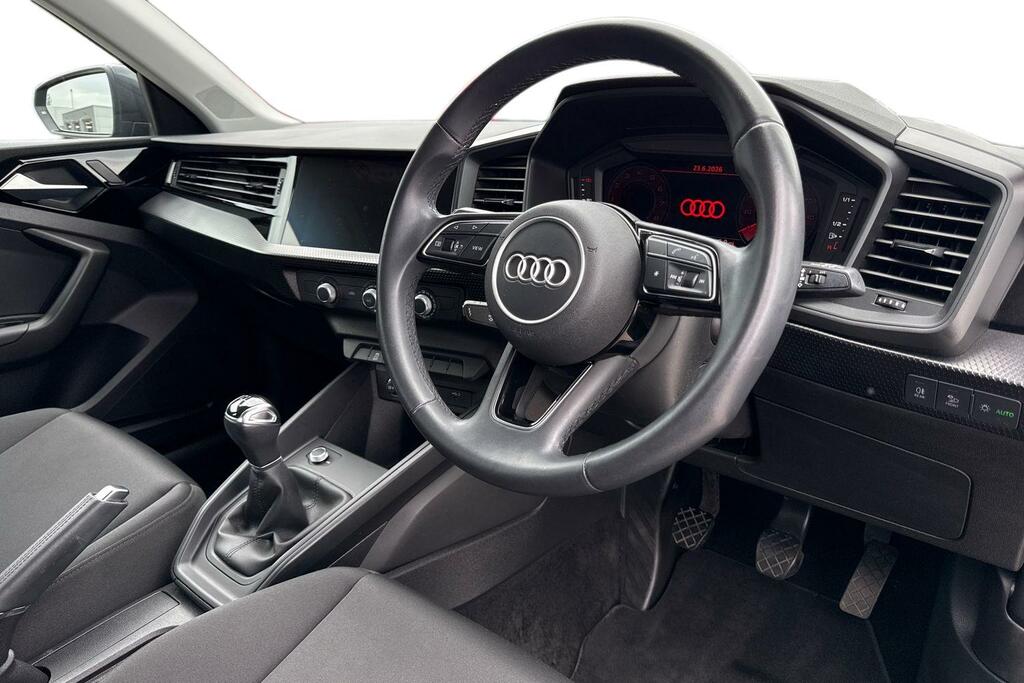 Audi A1 Sport 25 Tfsi 95 Ps S Tronic White #13