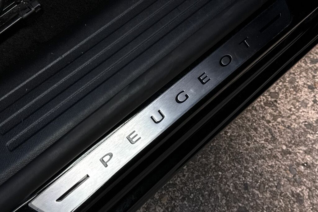 Peugeot e-2008 Peugeot 2008 Gt Grey #28