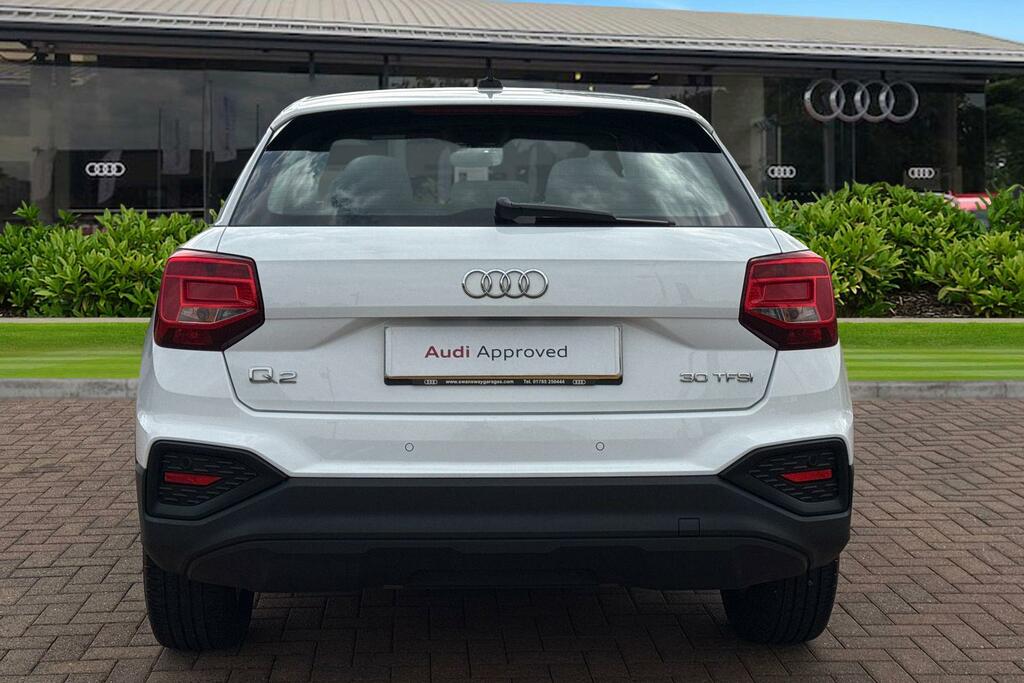 Audi Q2 30 Tfsi Technik White #4