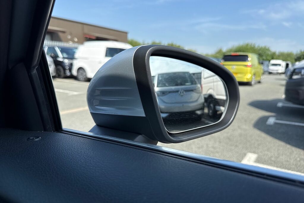 Mercedes-Benz A Class Amg A 35 4Matic Premium Plus White #35