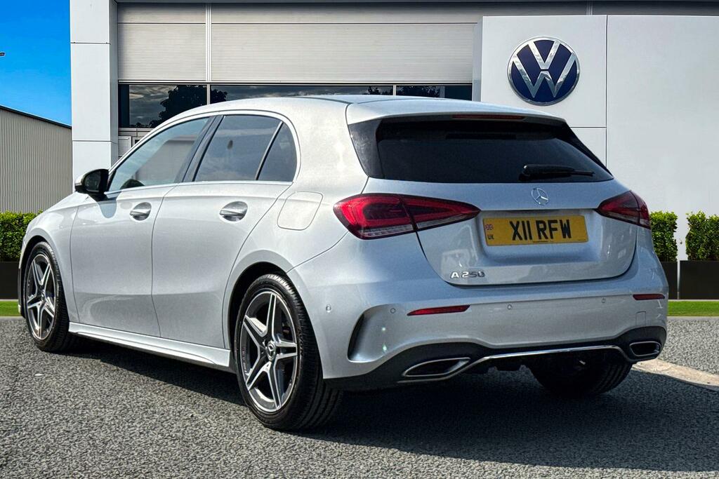 Mercedes-Benz A Class 2.0 A250 Amg Line Executive 7G-dct Euro 6 Ss Silver #2