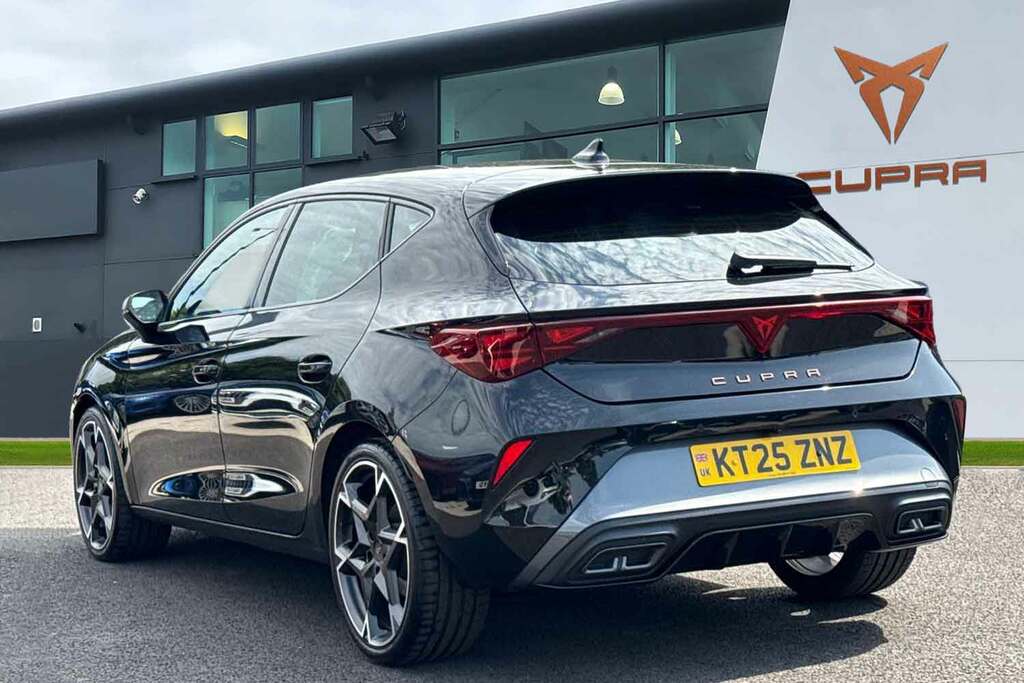 Cupra Leon 1.5 Tsi 150 V2 KT25ZNZ Black #2