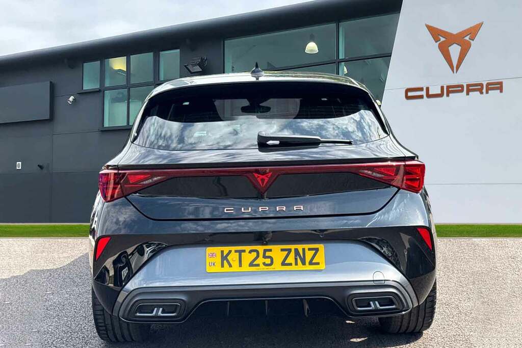 Cupra Leon 1.5 Tsi 150 V2 KT25ZNZ Black #4