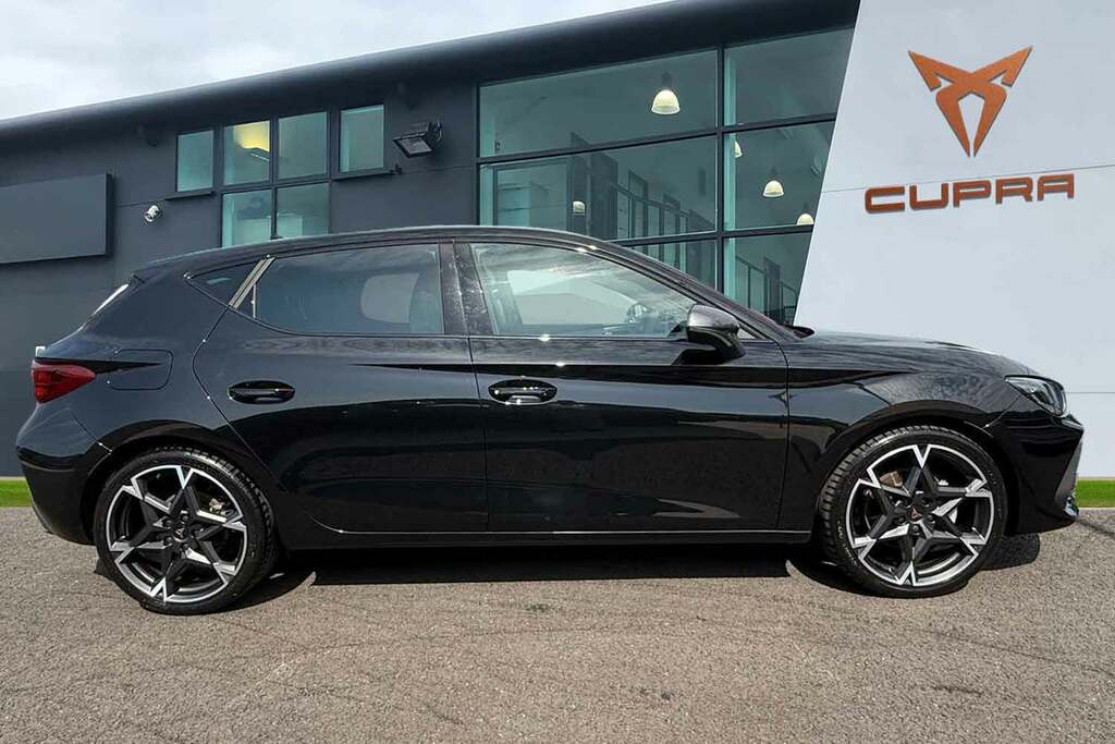 Cupra Leon 1.5 Tsi 150 V2 KT25ZNZ Black #3